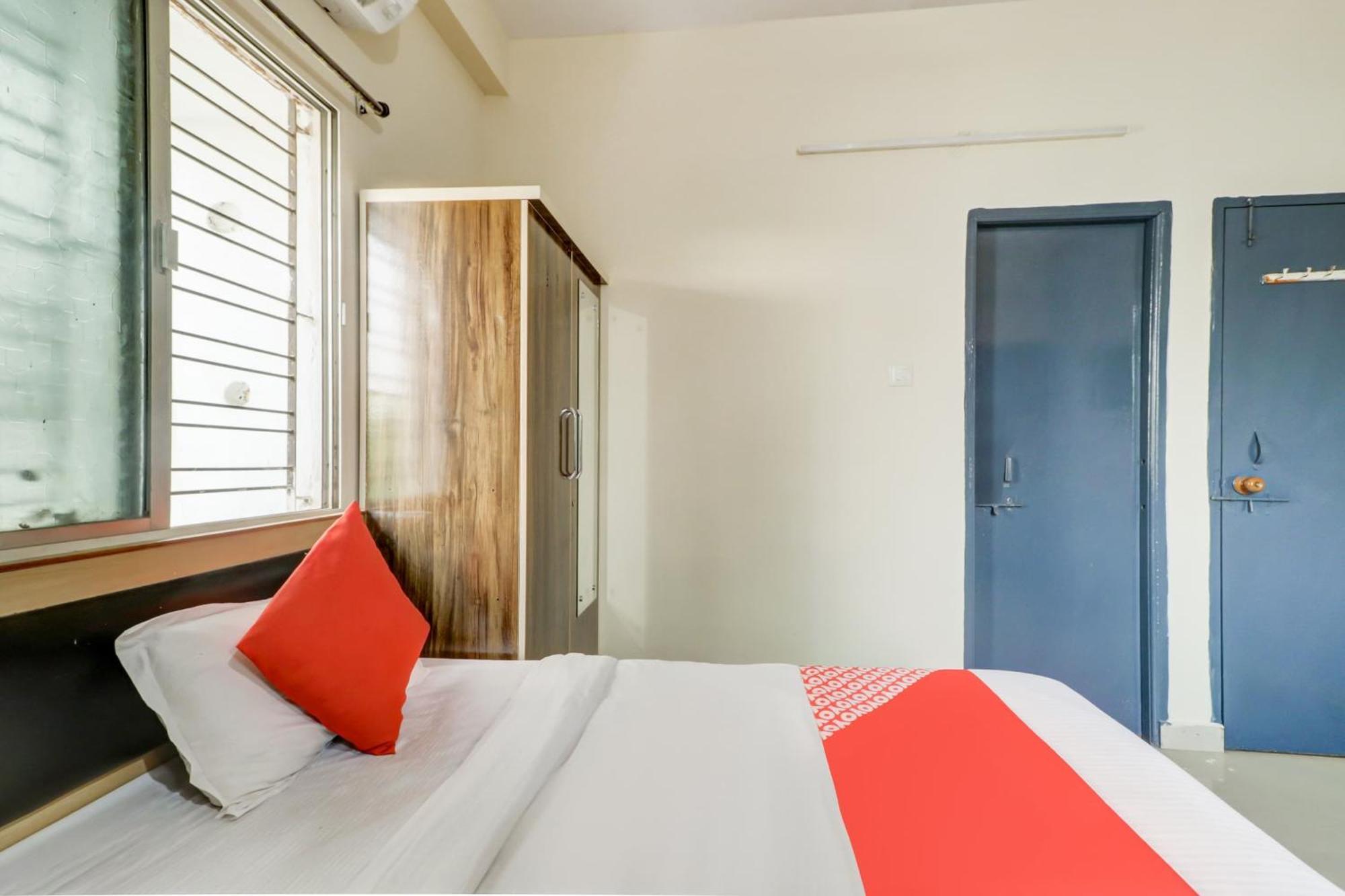 נאגפור Hotel O The Crown Inn מראה חיצוני תמונה