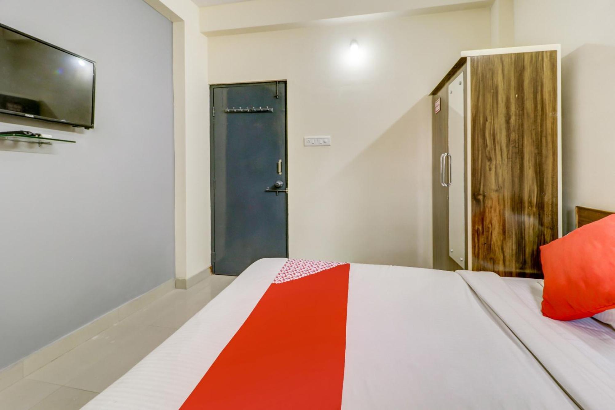 נאגפור Hotel O The Crown Inn מראה חיצוני תמונה