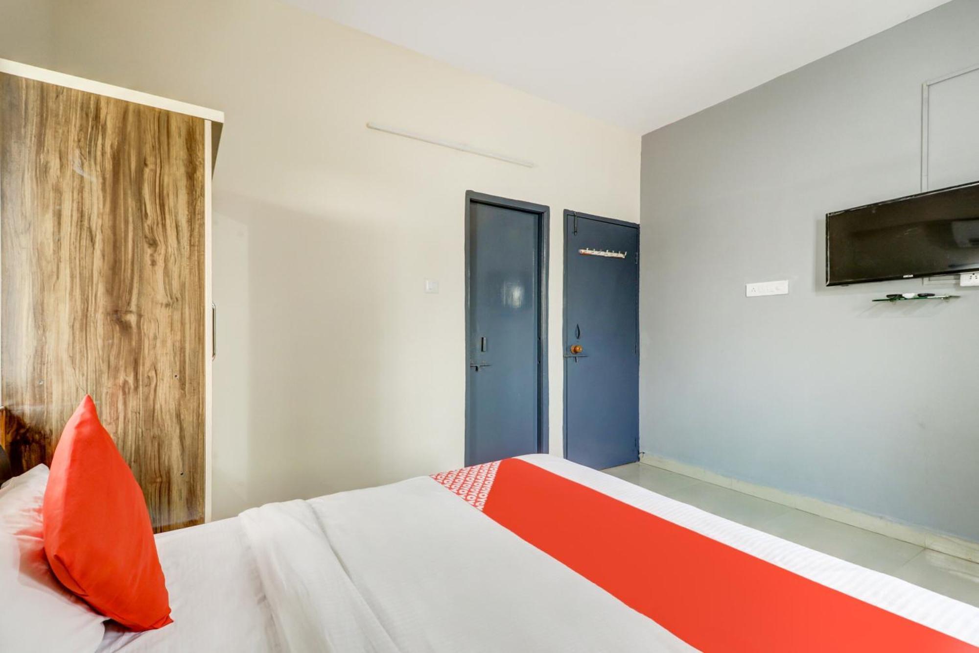 נאגפור Hotel O The Crown Inn מראה חיצוני תמונה